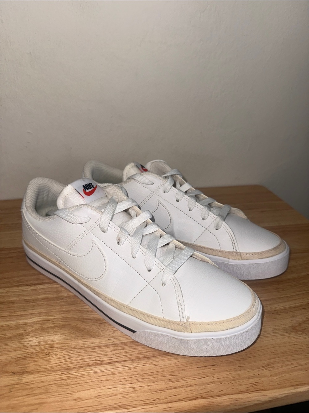 Nike Men’s White Low-Top Sneakers with Beige Trim